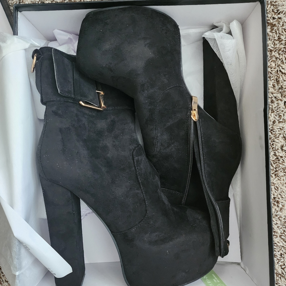 Platform boots
